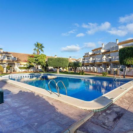 Pool-Side Townhouse In Cabo Roig Villa โอริอุเอลา ภายนอก รูปภาพ