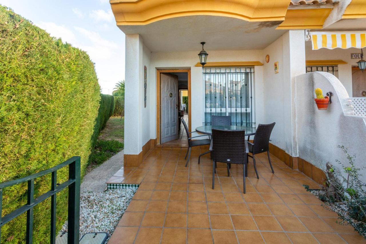 Pool-Side Townhouse In Cabo Roig Villa โอริอุเอลา ภายนอก รูปภาพ