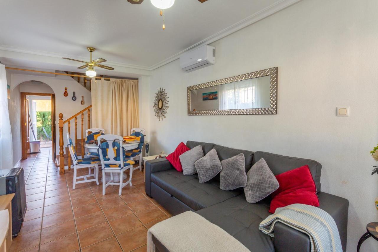 Pool-Side Townhouse In Cabo Roig Villa โอริอุเอลา ภายนอก รูปภาพ